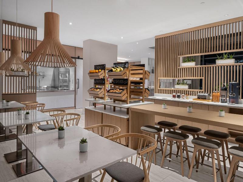 Element Miami Brickell image