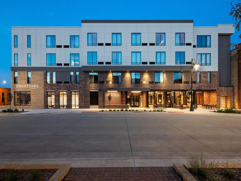 Courtyard By Marriott Owatonna Downtown