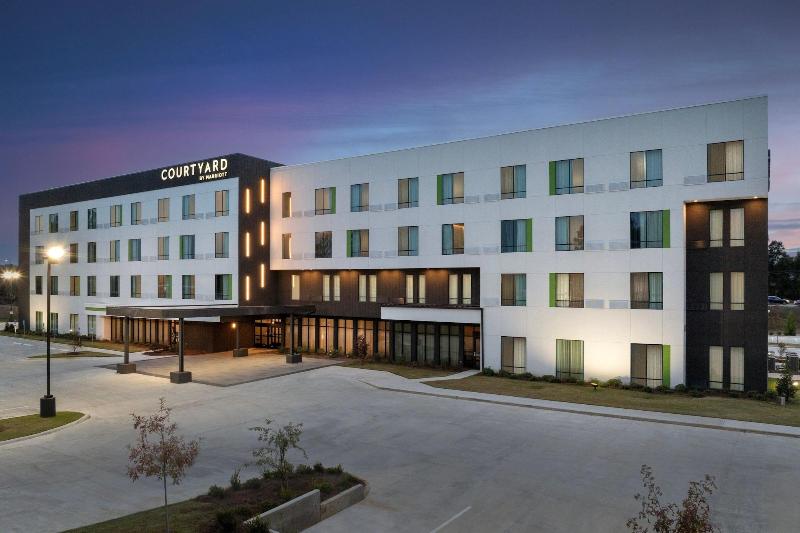 Courtyard By Marriott Northport image