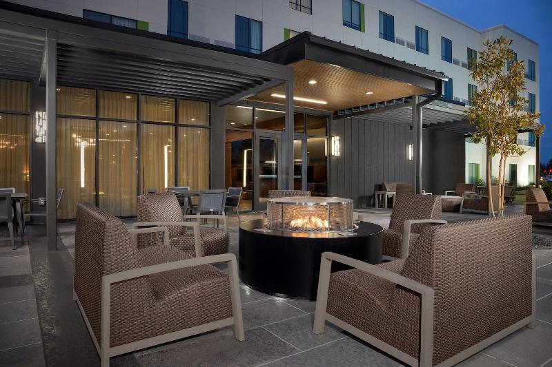 Courtyard By Marriott Northport image