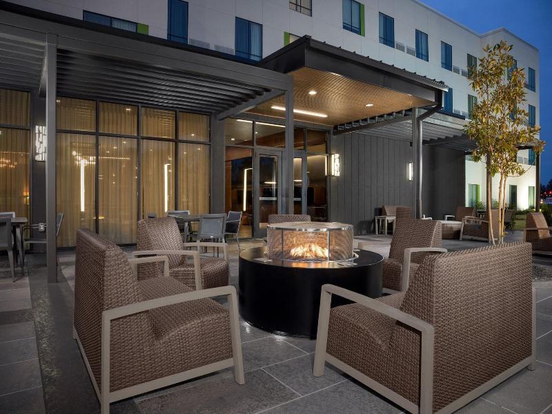 Courtyard By Marriott Northport