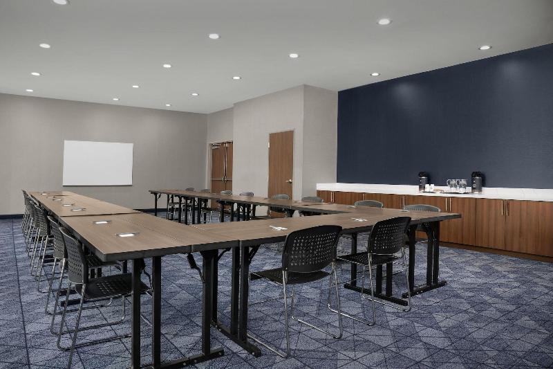 Courtyard By Marriott Northport image