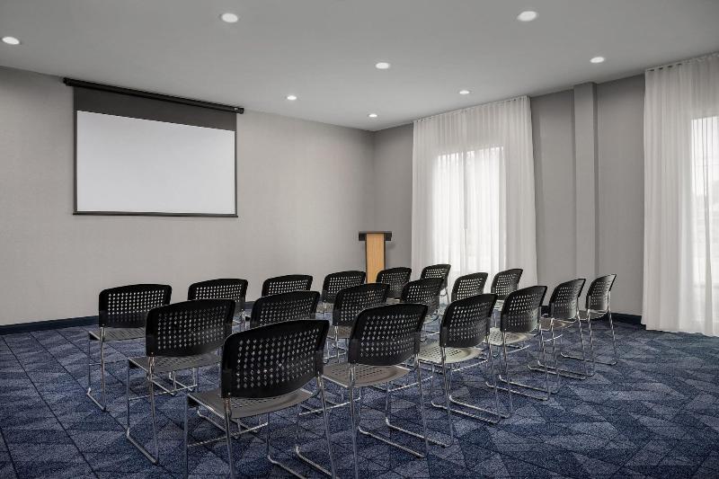 Courtyard By Marriott Northport image
