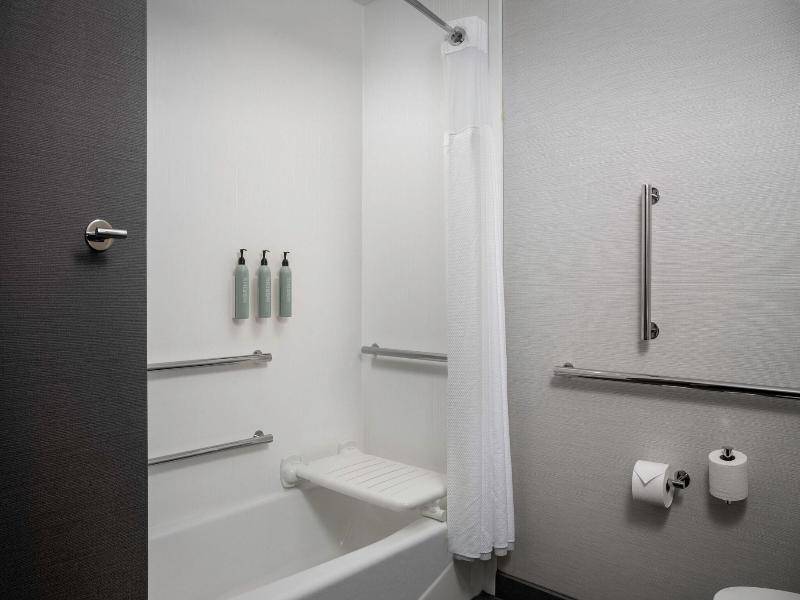 Courtyard By Marriott Northport image
