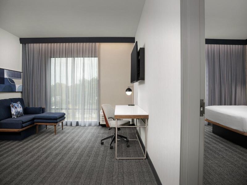 Courtyard By Marriott Northport image