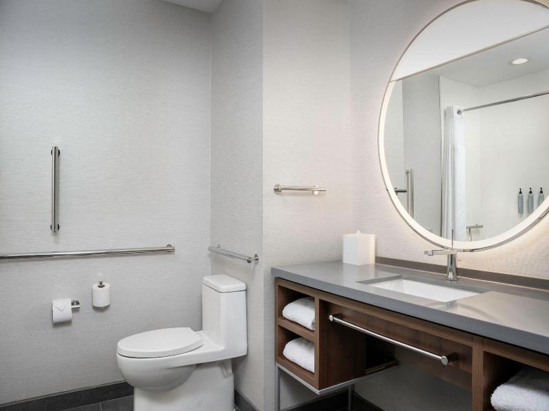 Courtyard By Marriott Northport image