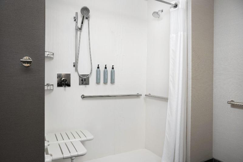 Courtyard By Marriott Northport image