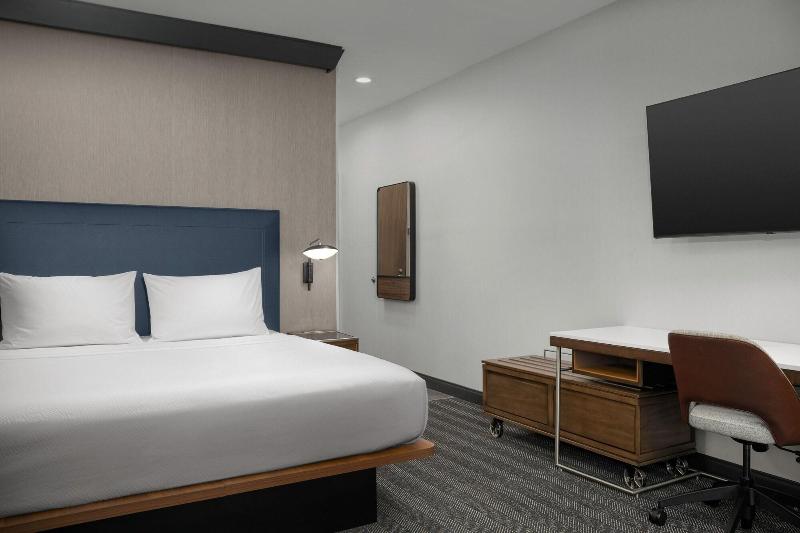 Courtyard By Marriott Northport image