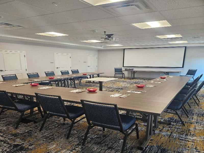 Towneplace Suites By Marriott Oshkosh
