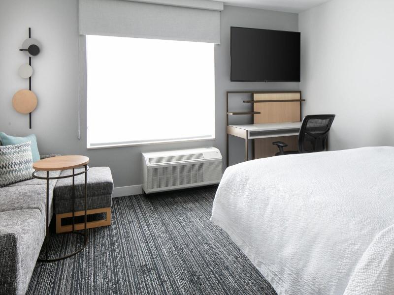 STUDIO KING SIZE BED — photo 4