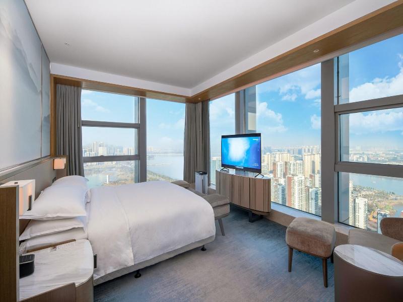 Four Points By Sheraton Wuhan Jiangxia image