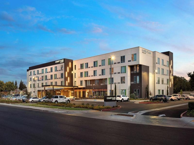 Courtyard By Marriott Fresno Clovis, Clovis, California