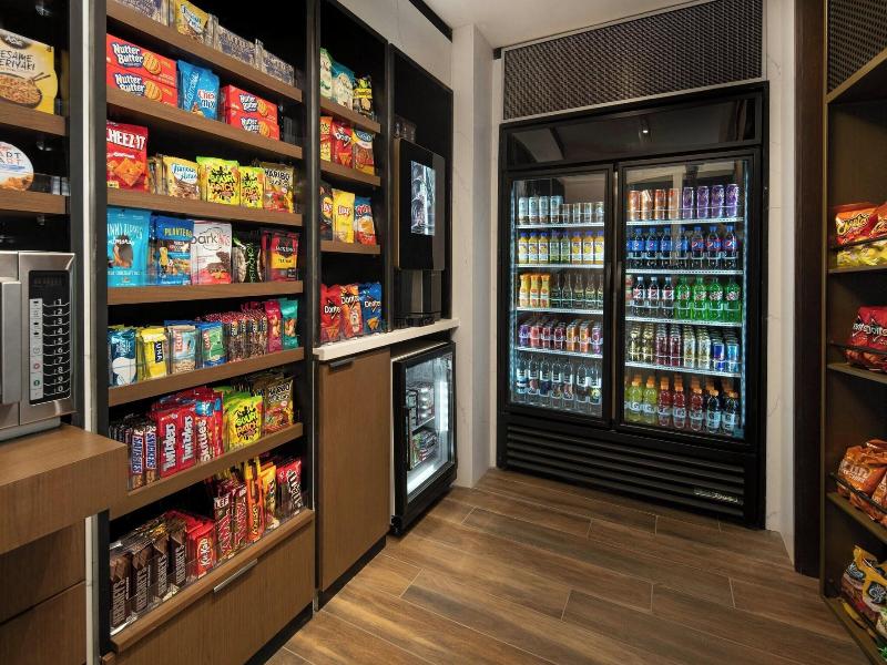 Courtyard By Marriott Fresno Clovis