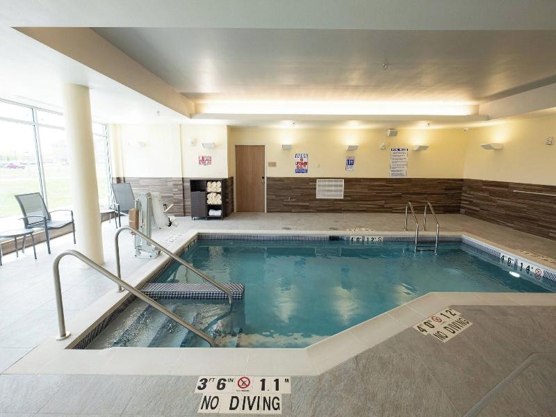 Fairfield Inn Suites By Marriott Fond Du Lac