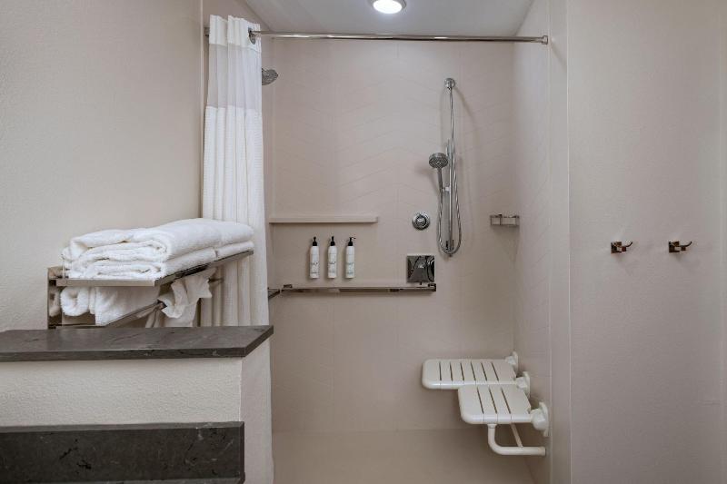 Fairfield Inn Suites By Marriott Austin Georgetown - Image 10