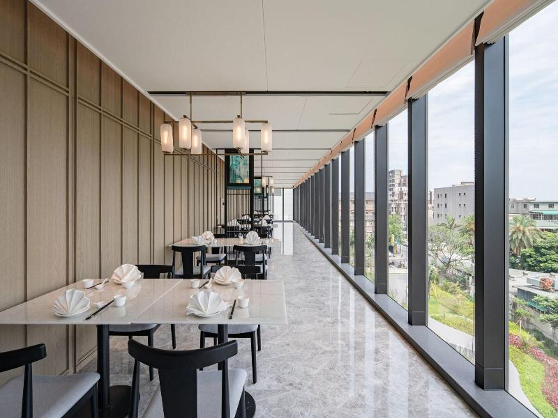 Four Points By Sheraton Taipei Bali image