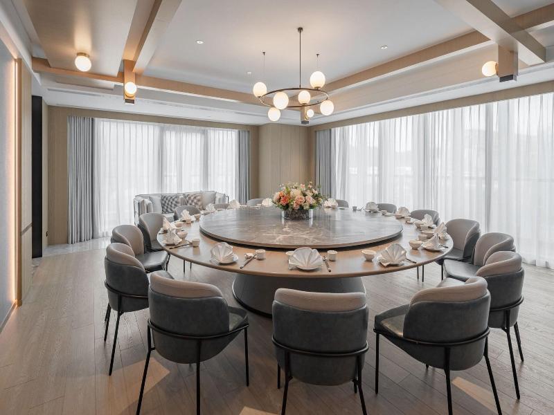 Four Points By Sheraton Taipei Bali image