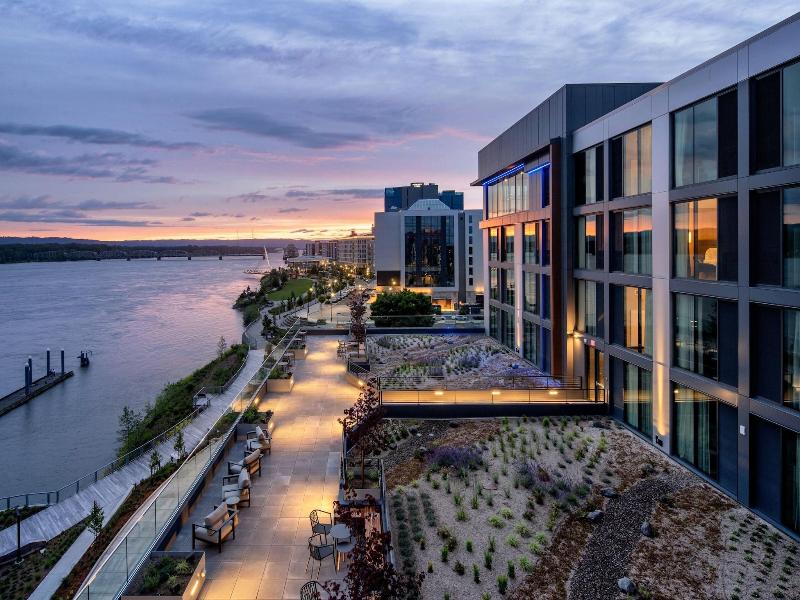 Ac Hotel Vancouver Waterfront image
