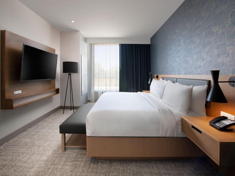 Residence Inn By Marriott St Louis Clayton image