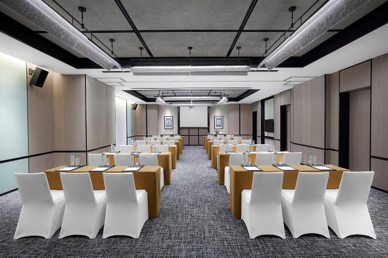 Four Points By Sheraton Shenzhen Bao An image