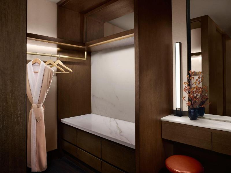 The Ritz Carlton Melbourne image