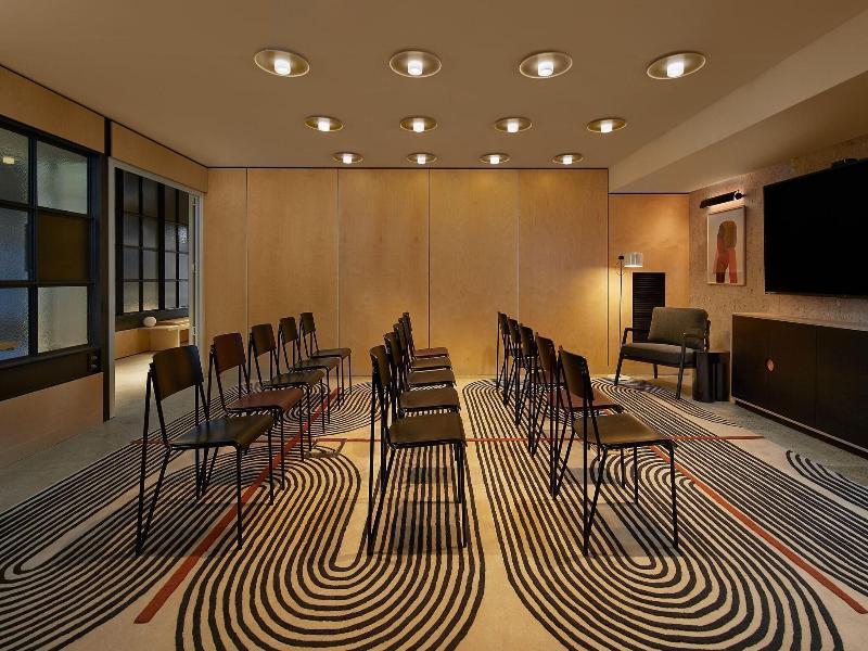 Moxy Sydney Airport image