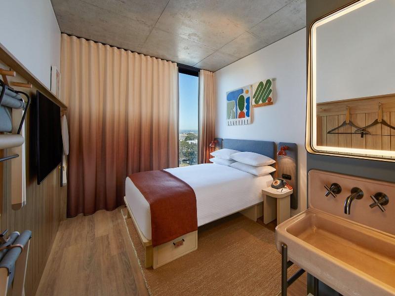 Moxy Sydney Airport image