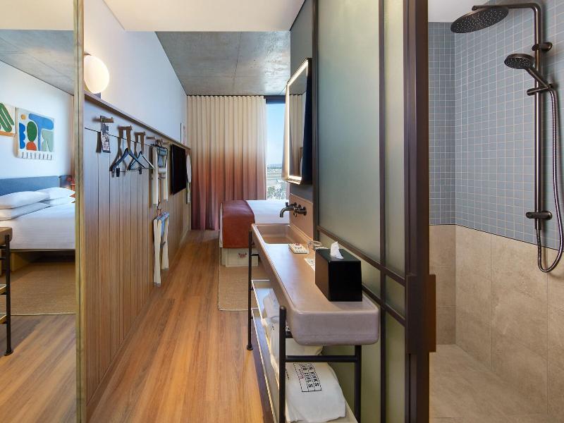 Moxy Sydney Airport image