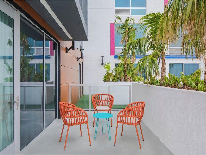 Aloft Fort Lauderdale Airport Cruise Port image
