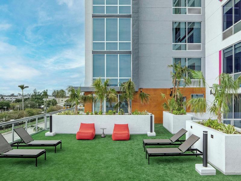 Aloft Fort Lauderdale Airport Cruise Port image