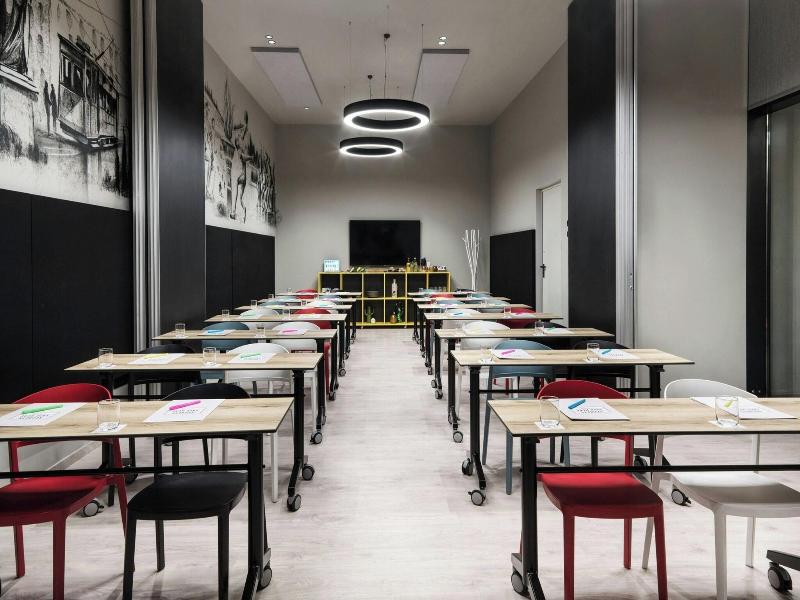 Moxy Athens City image