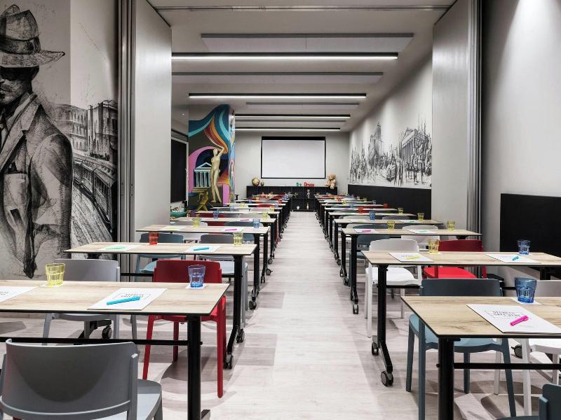Moxy Athens City image