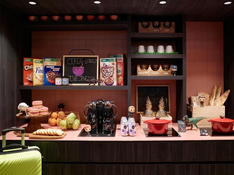 Moxy Athens City image