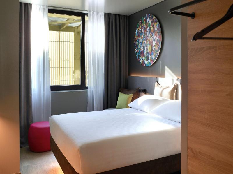 Moxy Athens City image