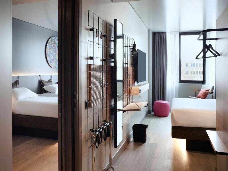 Moxy Athens City image