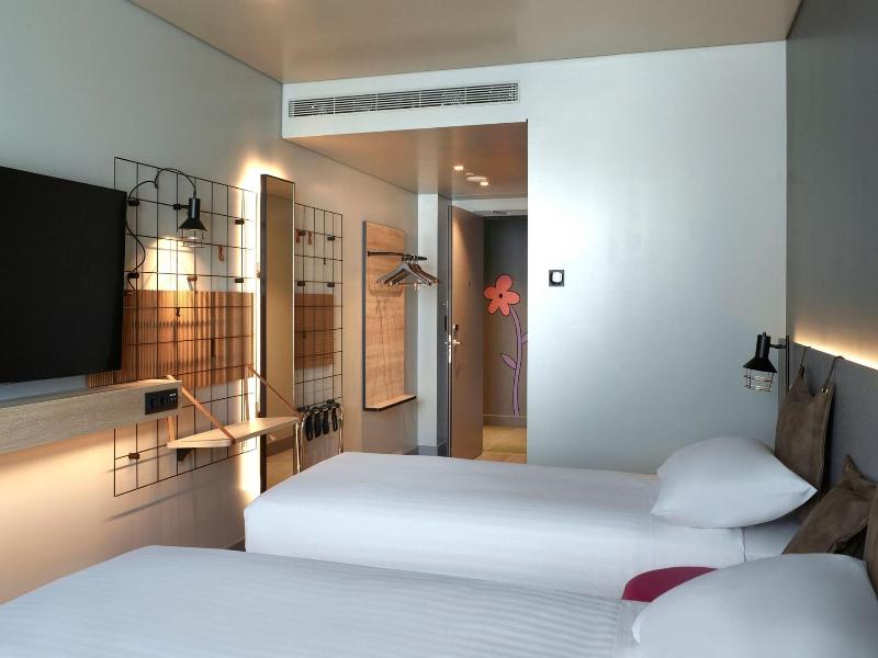 Moxy Athens City image
