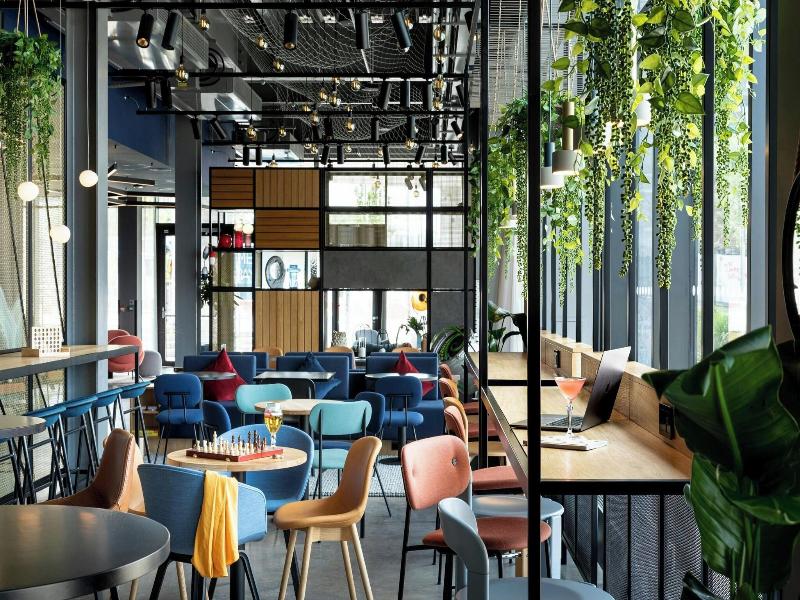 Moxy Plymouth image