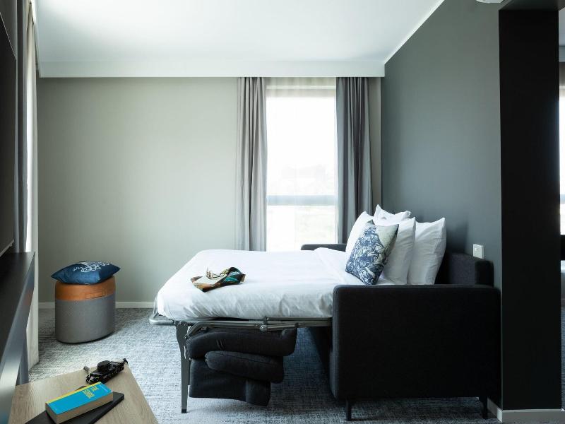 Moxy Plymouth image