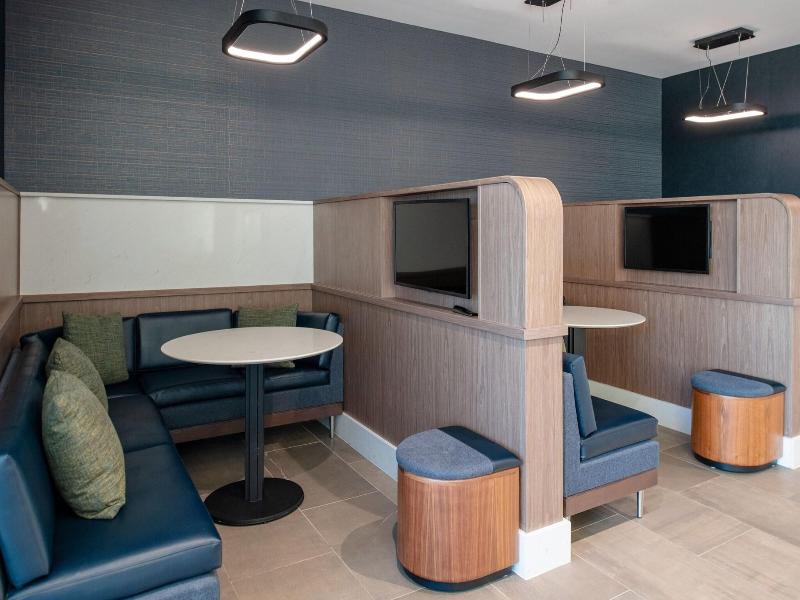 Courtyard By Marriott Modesto North image