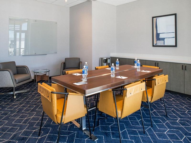 Courtyard By Marriott Modesto North image