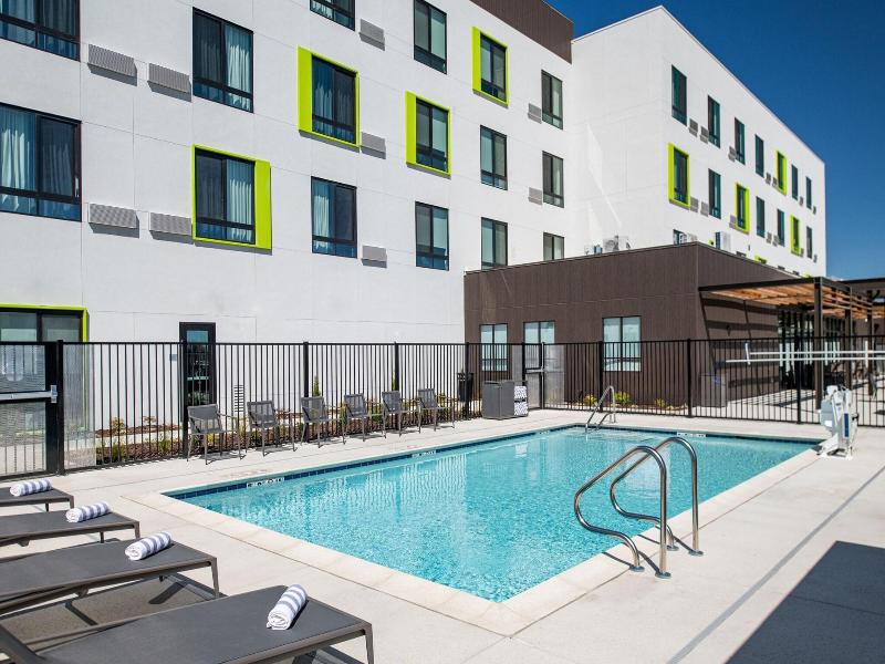 Courtyard By Marriott Modesto North image
