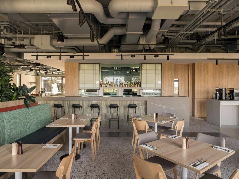 Courtyard By Marriott Perth Murdoch image