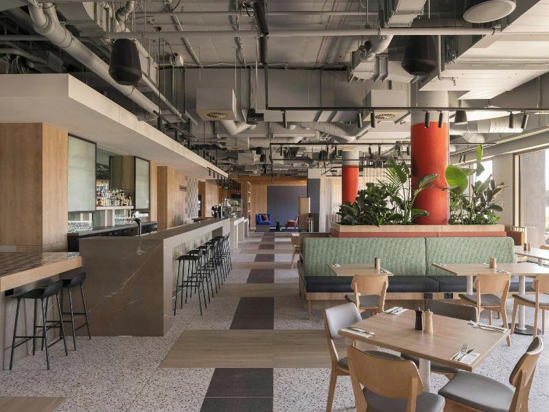 Courtyard By Marriott Perth Murdoch image