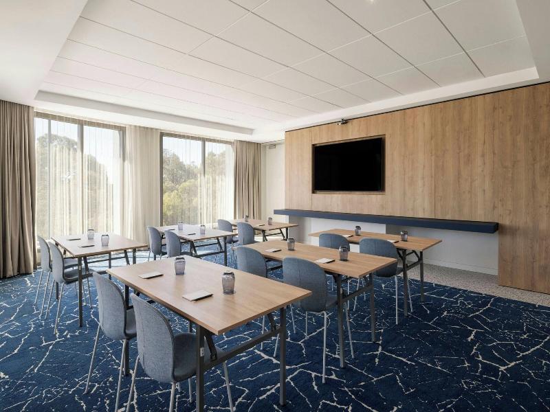 Courtyard By Marriott Perth Murdoch image