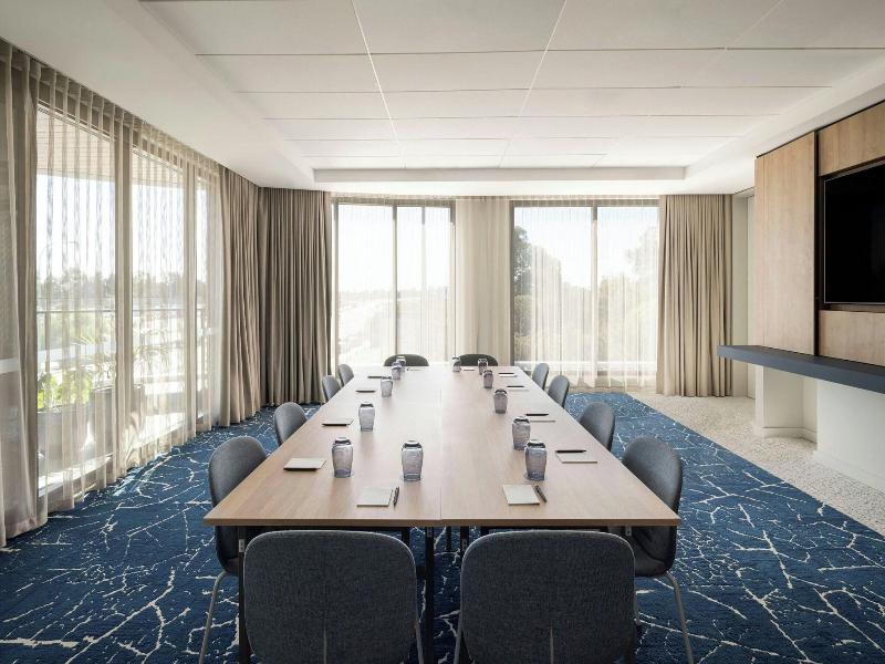 Courtyard By Marriott Perth Murdoch image
