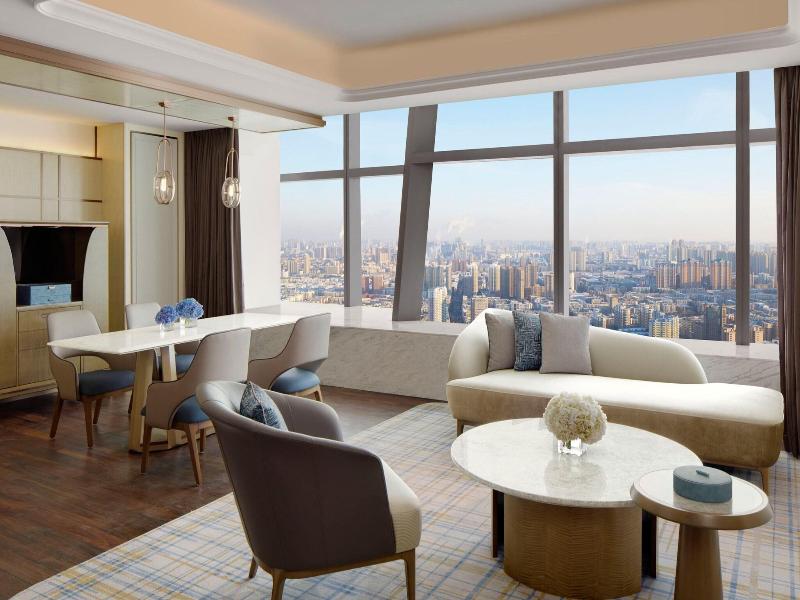 SUITE CLUB