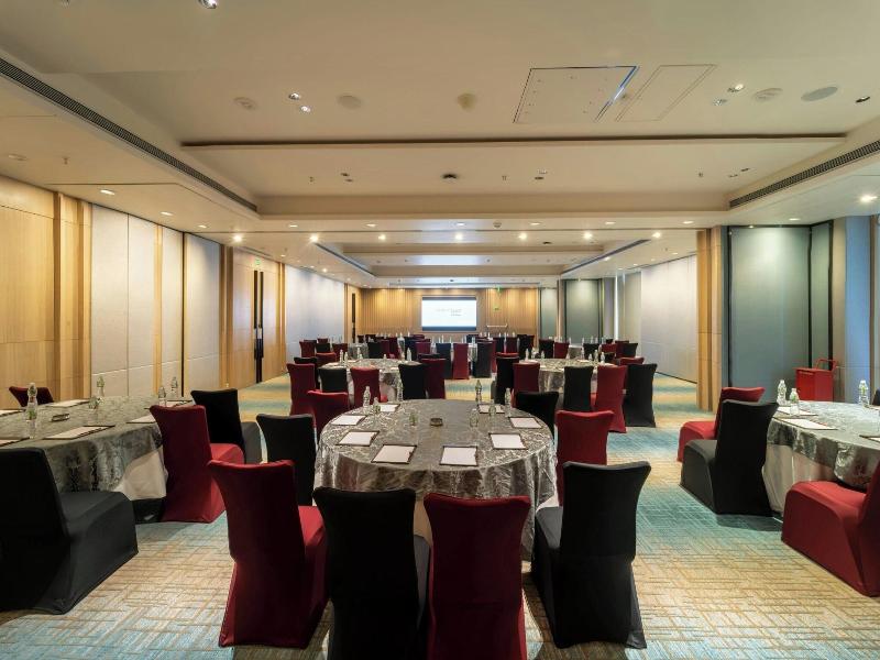 Courtyard By Marriott Vadodara image