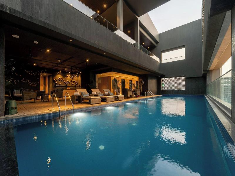 Courtyard By Marriott Vadodara image