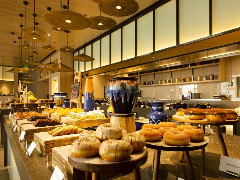Courtyard By Marriott Vadodara image