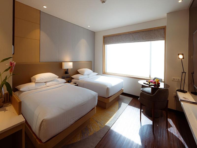 Courtyard By Marriott Vadodara image